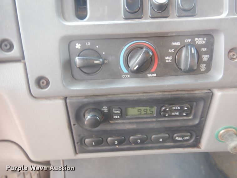 image for item JZ9855 2000 Sterling LT9500  dump truck