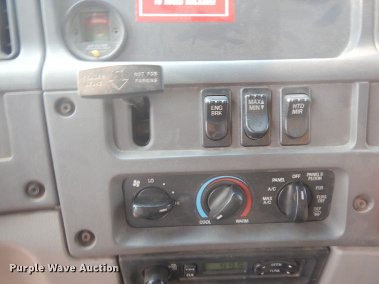 image for item JZ9855 2000 Sterling LT9500  dump truck