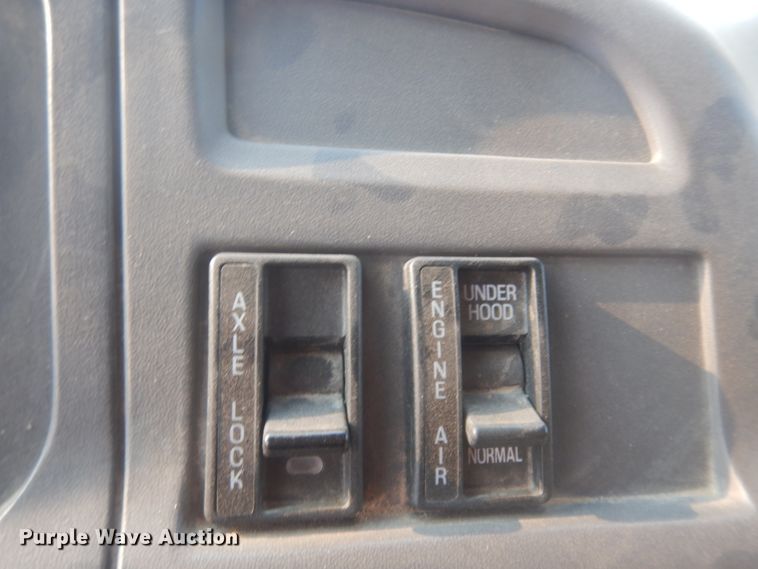 image for item JZ9855 2000 Sterling LT9500  dump truck