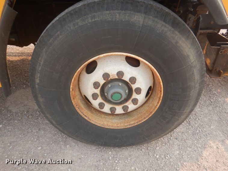 image for item JZ9855 2000 Sterling LT9500  dump truck