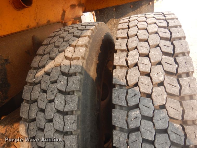 image for item JZ9855 2000 Sterling LT9500  dump truck