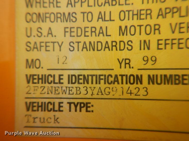 image for item JZ9855 2000 Sterling LT9500  dump truck