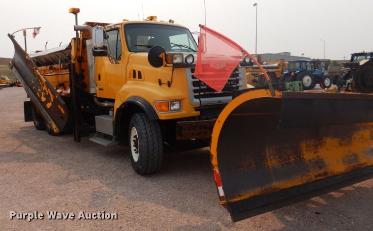 image for item JZ9856 2005 Sterling LT9500  dump truck
