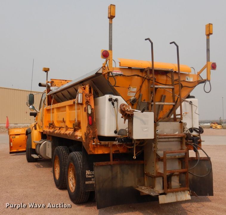 image for item JZ9856 2005 Sterling LT9500  dump truck