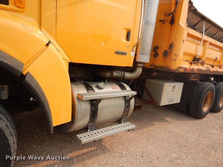 image for item JZ9856 2005 Sterling LT9500  dump truck