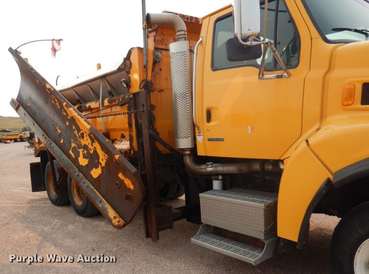 image for item JZ9856 2005 Sterling LT9500  dump truck