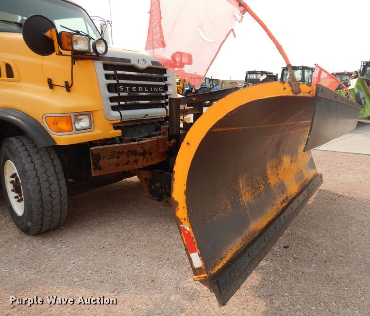image for item JZ9856 2005 Sterling LT9500  dump truck