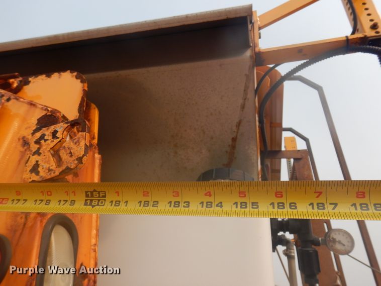 image for item JZ9856 2005 Sterling LT9500  dump truck