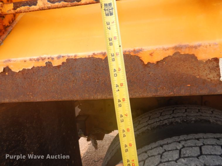 image for item JZ9856 2005 Sterling LT9500  dump truck