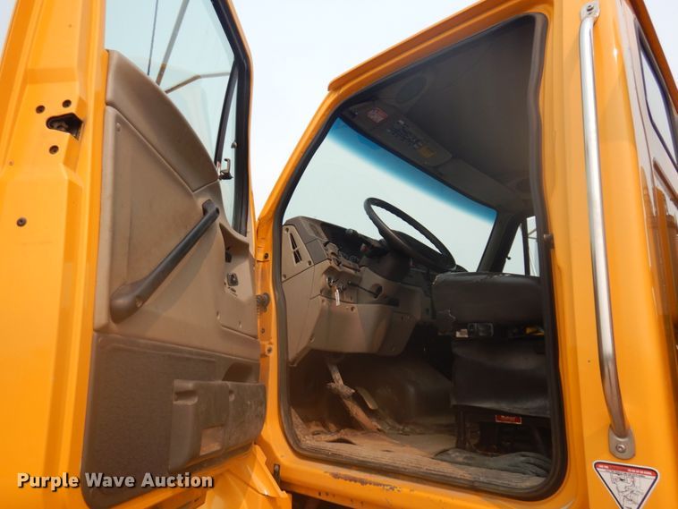 image for item JZ9856 2005 Sterling LT9500  dump truck