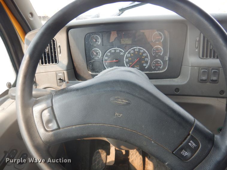 image for item JZ9856 2005 Sterling LT9500  dump truck