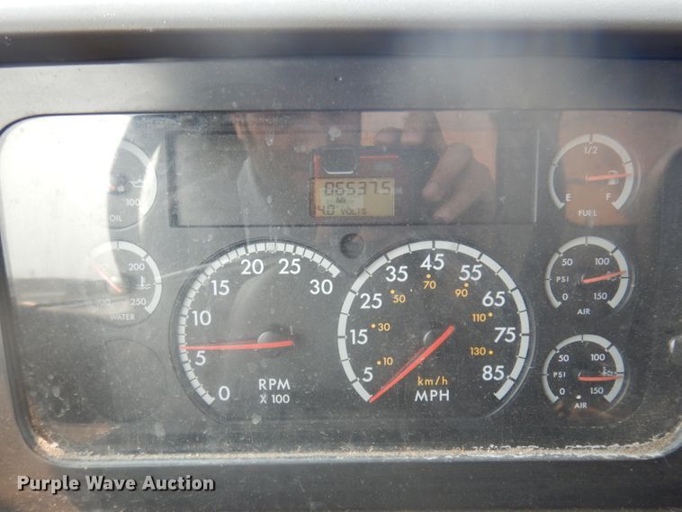 image for item JZ9856 2005 Sterling LT9500  dump truck