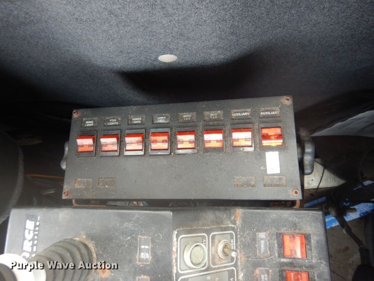 image for item JZ9856 2005 Sterling LT9500  dump truck