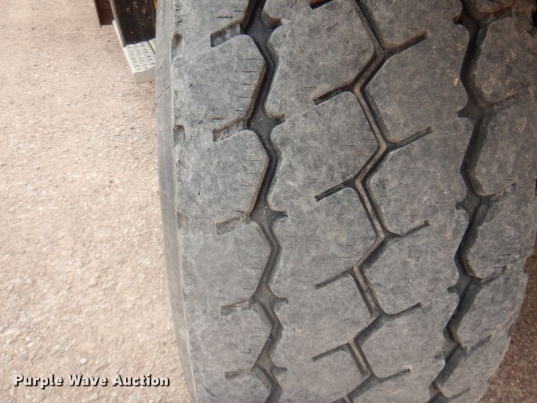 image for item JZ9856 2005 Sterling LT9500  dump truck