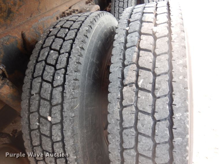 image for item JZ9856 2005 Sterling LT9500  dump truck