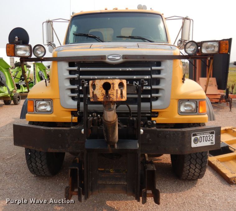 image for item JZ9857 2001 Sterling LT9500  dump truck