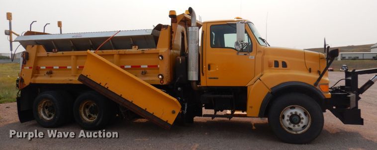 image for item JZ9857 2001 Sterling LT9500  dump truck