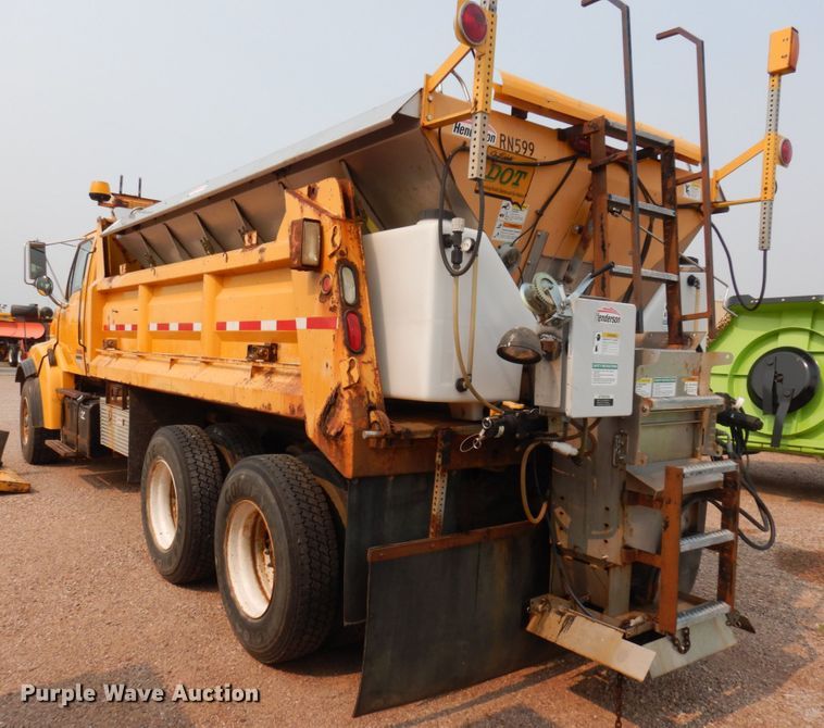 image for item JZ9857 2001 Sterling LT9500  dump truck