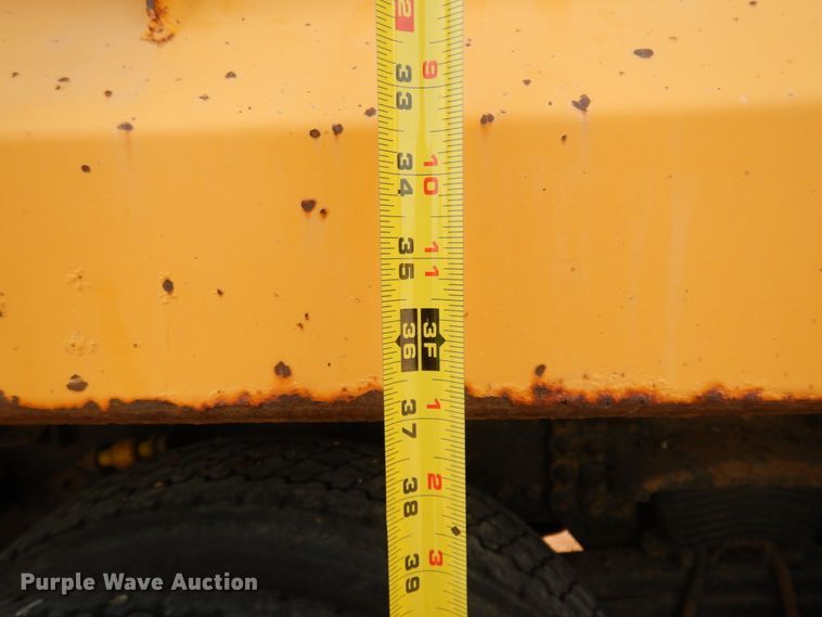 image for item JZ9857 2001 Sterling LT9500  dump truck