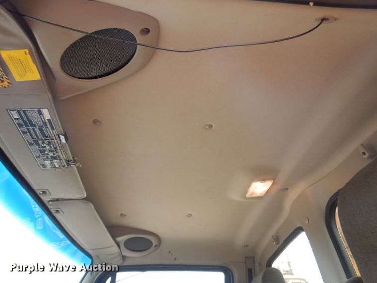 image for item JZ9857 2001 Sterling LT9500  dump truck