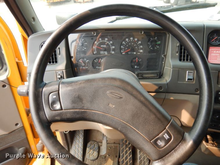 image for item JZ9857 2001 Sterling LT9500  dump truck