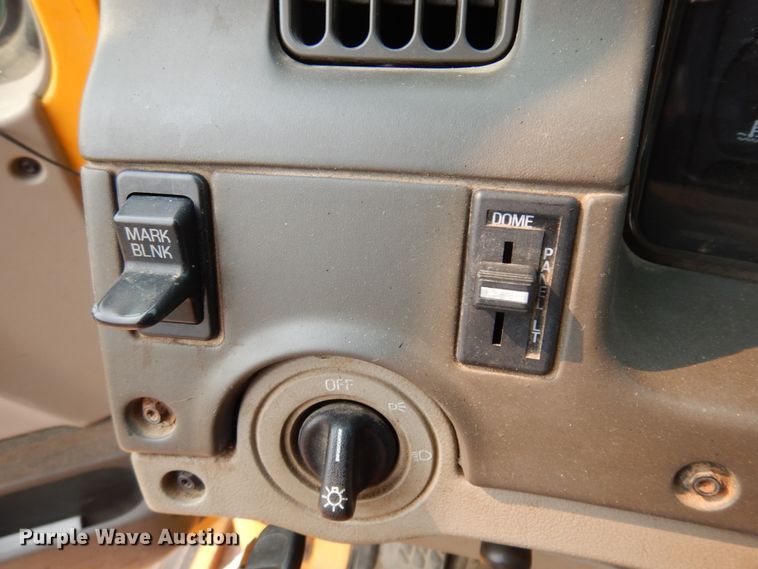 image for item JZ9857 2001 Sterling LT9500  dump truck