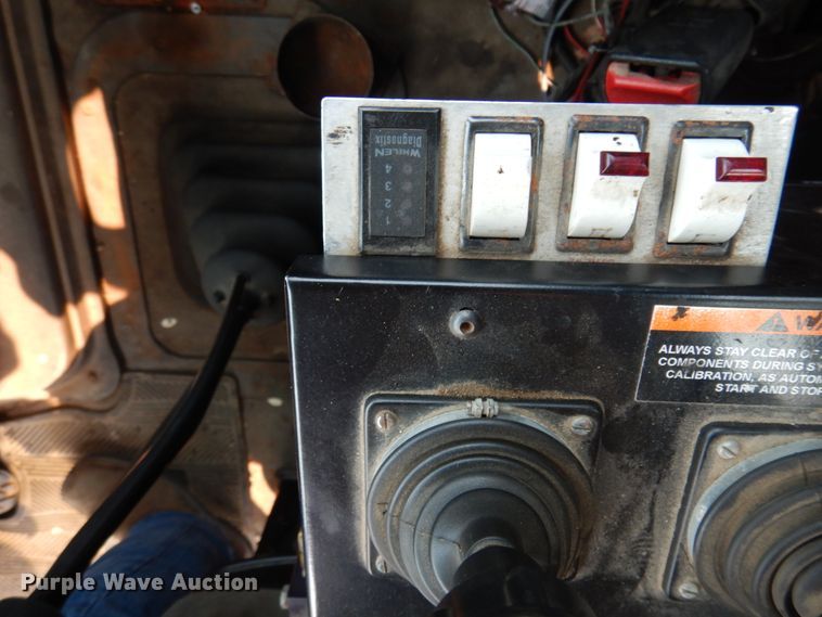 image for item JZ9857 2001 Sterling LT9500  dump truck