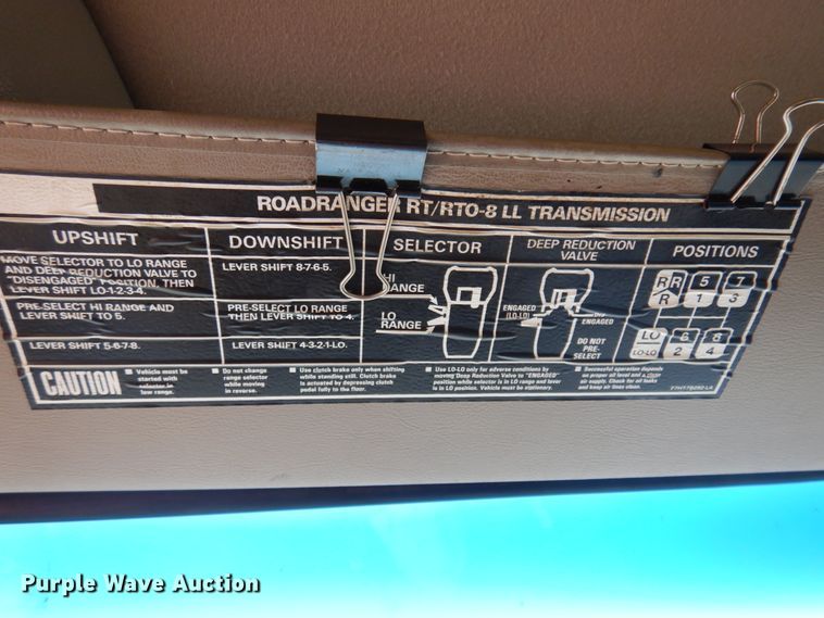 image for item JZ9857 2001 Sterling LT9500  dump truck