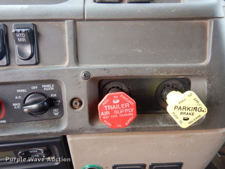 image for item JZ9857 2001 Sterling LT9500  dump truck