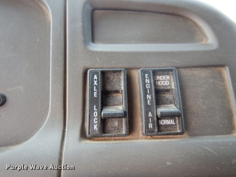 image for item JZ9857 2001 Sterling LT9500  dump truck