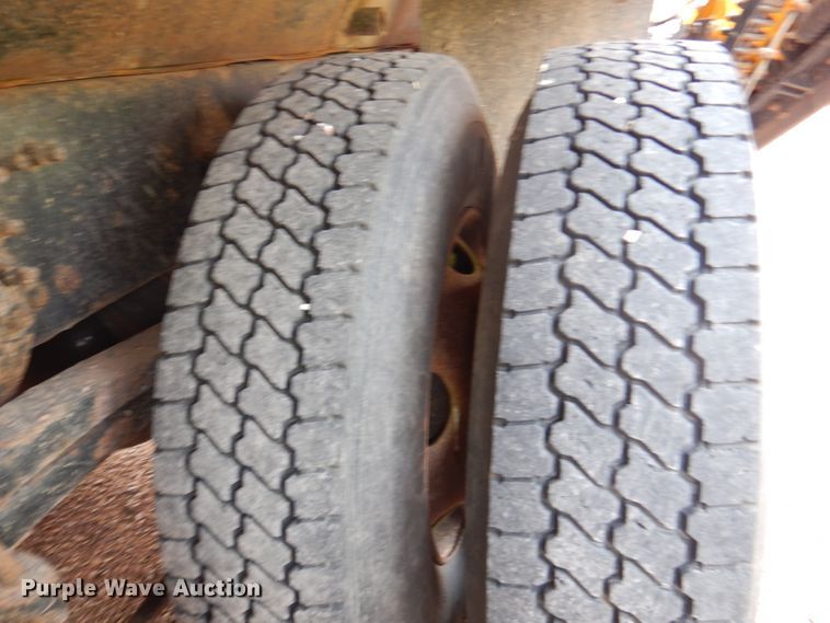 image for item JZ9857 2001 Sterling LT9500  dump truck