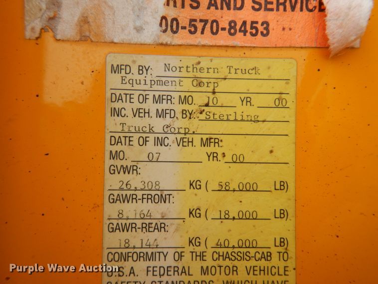 image for item JZ9857 2001 Sterling LT9500  dump truck