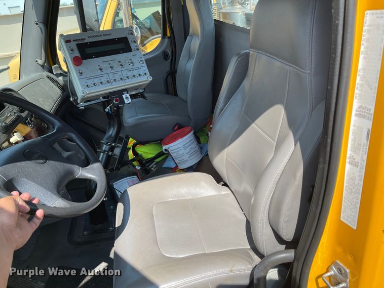 image for item KU9257 2011 Freightliner Business Class M2  oil distributor truck