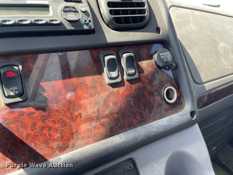 image for item KU9257 2011 Freightliner Business Class M2  oil distributor truck