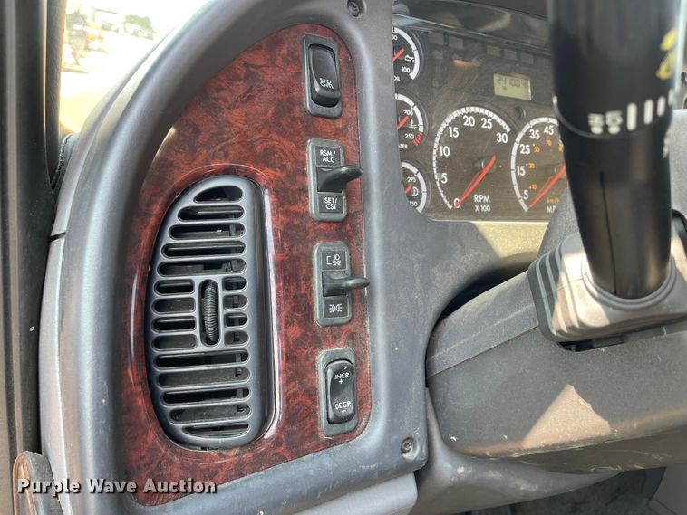 image for item KU9257 2011 Freightliner Business Class M2  oil distributor truck