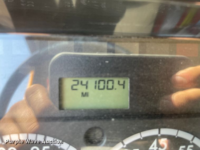 image for item KU9257 2011 Freightliner Business Class M2  oil distributor truck