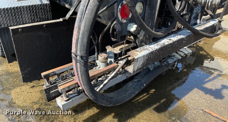 image for item KU9257 2011 Freightliner Business Class M2  oil distributor truck