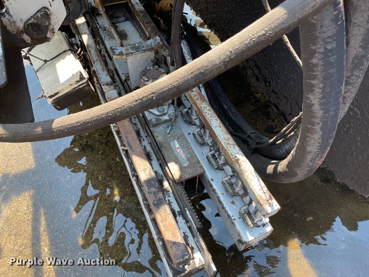 image for item KU9257 2011 Freightliner Business Class M2  oil distributor truck