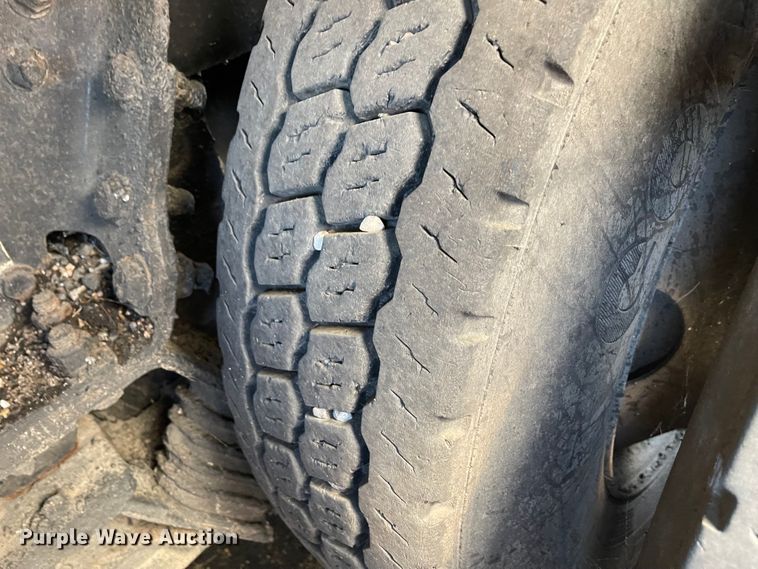 image for item KU9257 2011 Freightliner Business Class M2  oil distributor truck