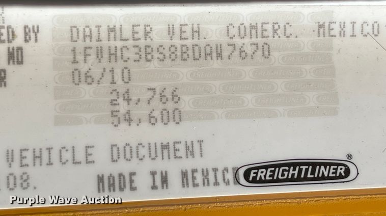 image for item KU9257 2011 Freightliner Business Class M2  oil distributor truck