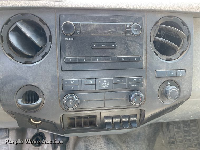 image for item KU9264 2012 Ford F550 XL  truck cab and chassis