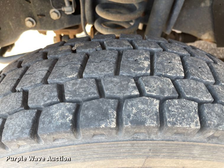 image for item KU9264 2012 Ford F550 XL  truck cab and chassis