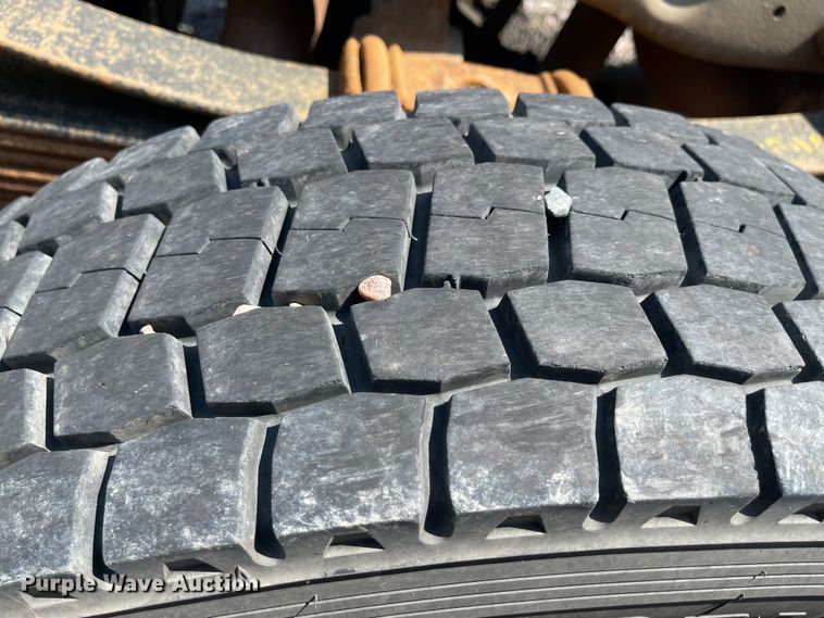 image for item KU9264 2012 Ford F550 XL  truck cab and chassis