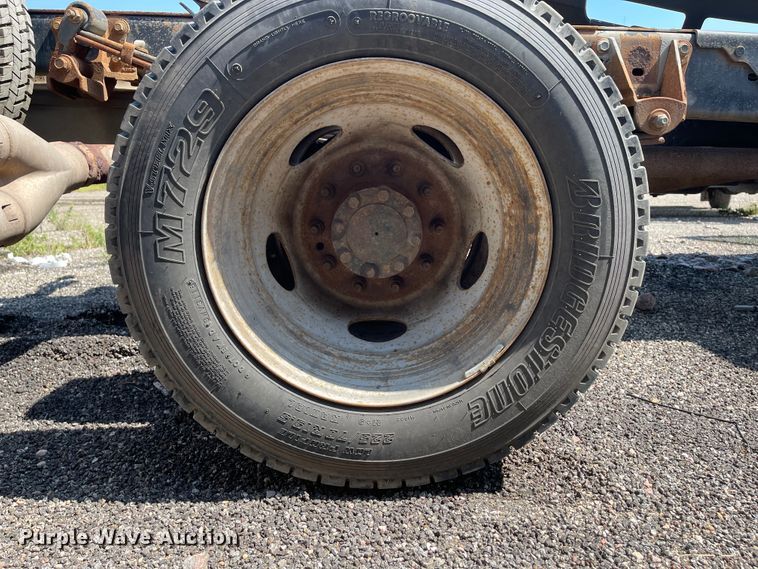 image for item KU9264 2012 Ford F550 XL  truck cab and chassis