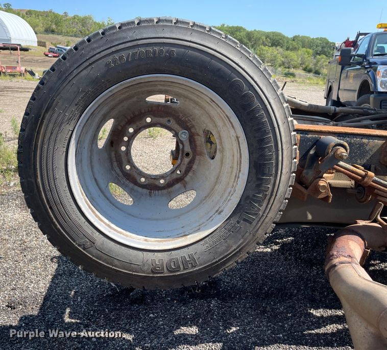 image for item KU9264 2012 Ford F550 XL  truck cab and chassis