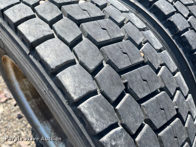 image for item KU9264 2012 Ford F550 XL  truck cab and chassis