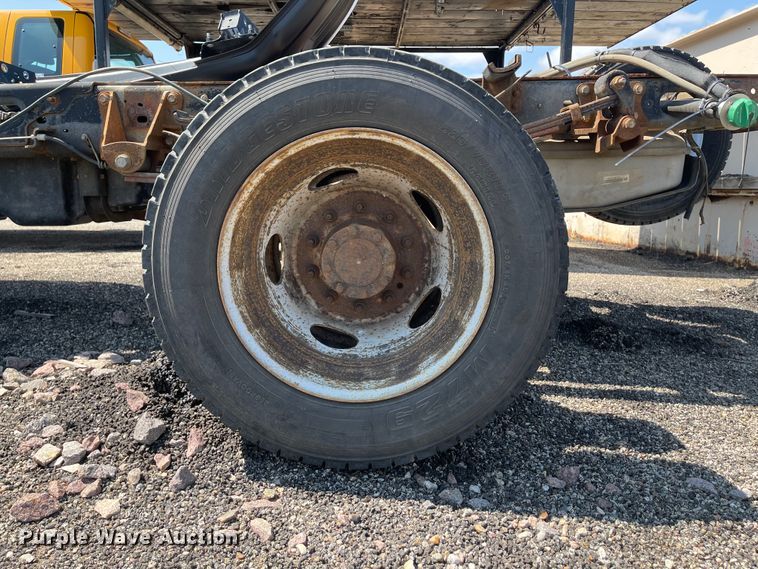 image for item KU9264 2012 Ford F550 XL  truck cab and chassis