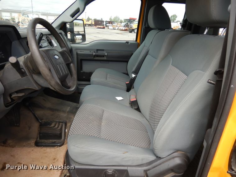 image for item KU9265 2013 Ford F550  flatbed truck