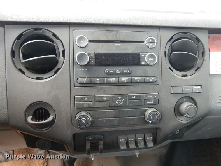 image for item KU9265 2013 Ford F550  flatbed truck