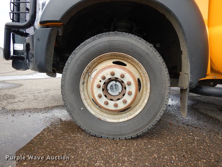 image for item KU9265 2013 Ford F550  flatbed truck